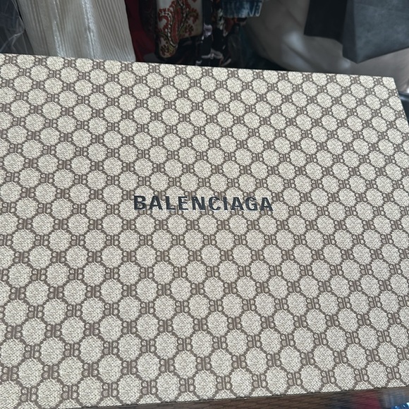 Gucci and balenciaga collab. I used this bag once. It comes with dust bag. - Picture 10 of 11
